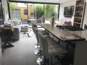 nice look room after professional cleaning services in London